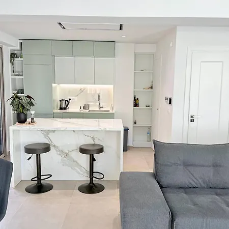 アパート Azure Loft - 3min Walk To Beach, 10min To Old Town ハニア