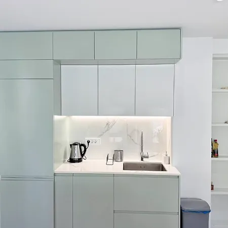 アパート Azure Loft - 3min Walk To Beach, 10min To Old Town ハニア