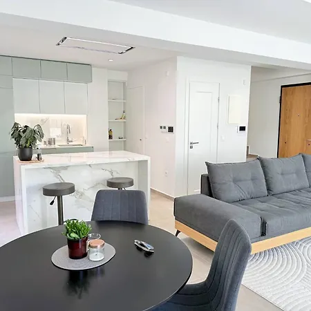 Azure Loft - 3min Walk To Beach, 10min To Old Town Ханья