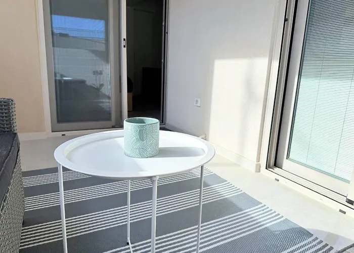 Azure Loft - 3min Walk To Beach, 10min To Old Town Lejlighed