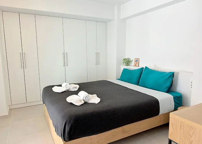 Azure Loft - 3min Walk To Beach, 10min To Old Town Lejlighed