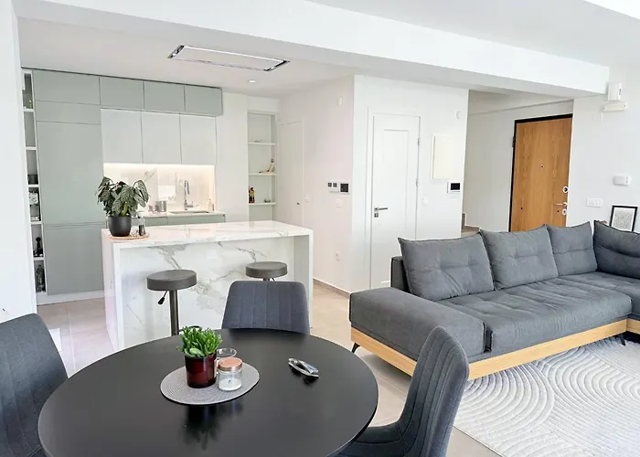 Azure Loft - 3min Walk To Beach, 10min To Old Town Chania (Crete)