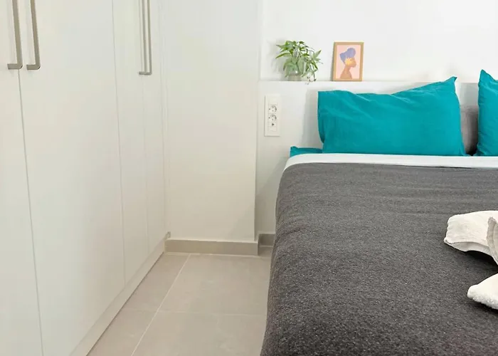 Lejlighed Azure Loft - 3min Walk To Beach, 10min To Old Town Chania (Crete)