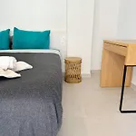 Azure Loft - 3min Walk To Beach, 10min To Old Town شقة