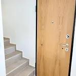 شقة Azure Loft - 3min Walk To Beach, 10min To Old Town *