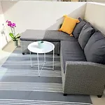 Azure Loft - 3min Walk To Beach, 10min To Old Town