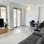 Azure Loft - 3min Walk To Beach, 10min To Old Town شقة