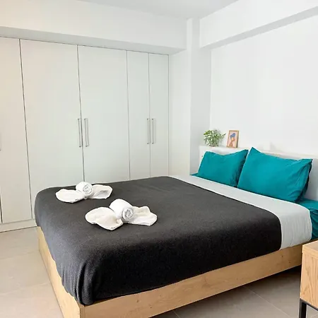 Azure Loft - 3min Walk To Beach, 10min To Old Town شقة