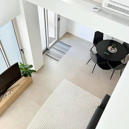 Azure Loft - 3min Walk To Beach, 10min To Old Town شقة *
